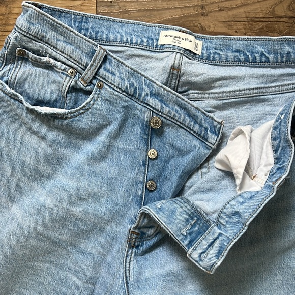 Abercrombie & Fitch Cross Button The Dad High Rise Jean 33/16 - Picture 9 of 11